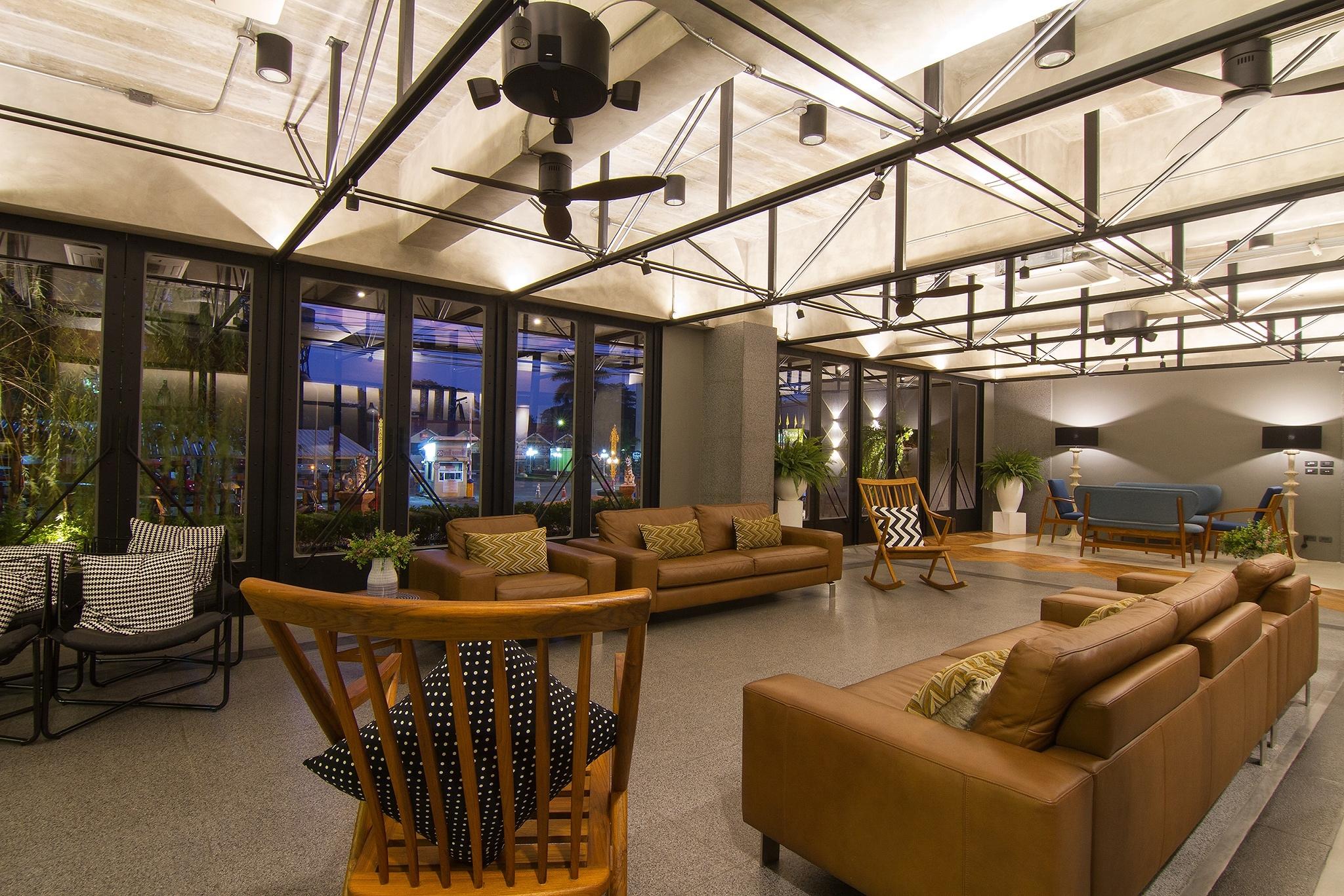 Bossotel Chiang Mai Exterior photo