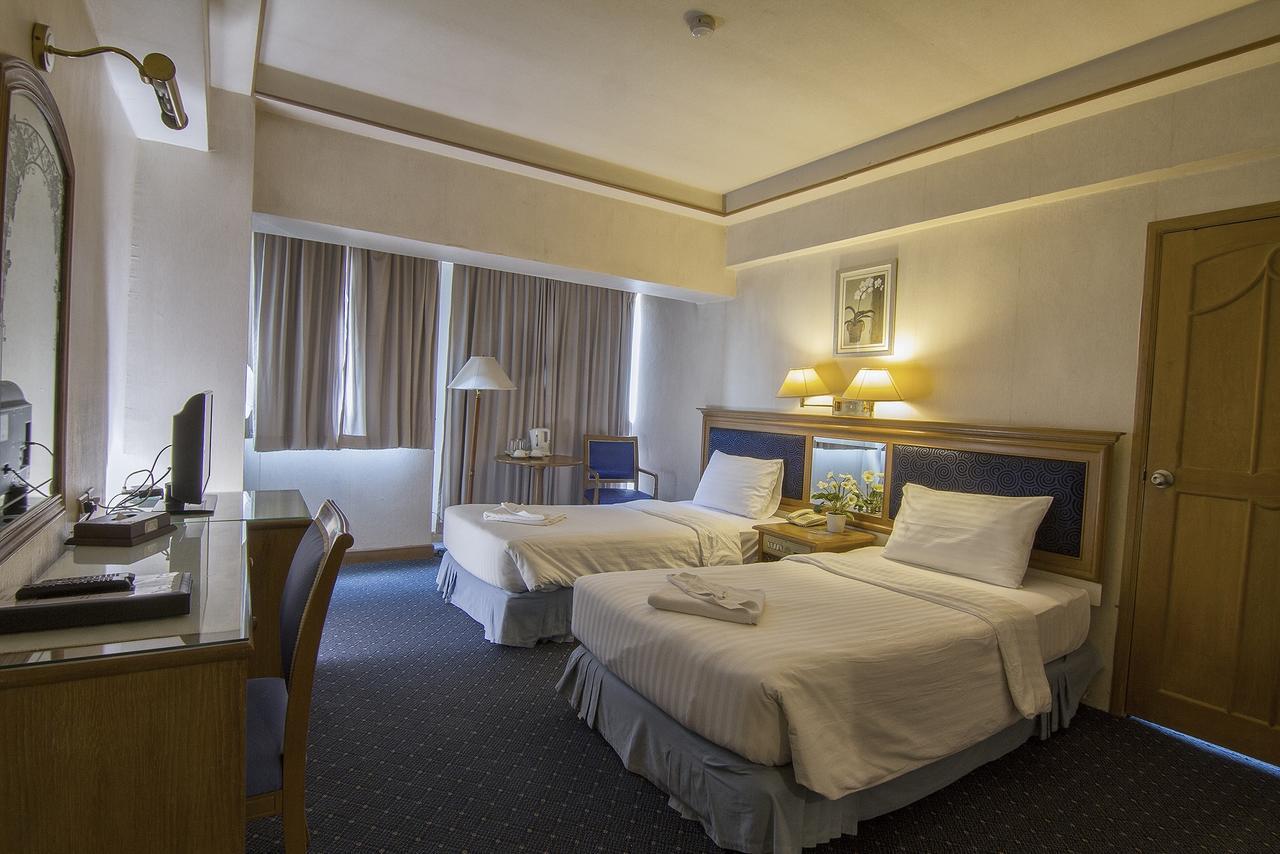 Bossotel Chiang Mai Exterior photo